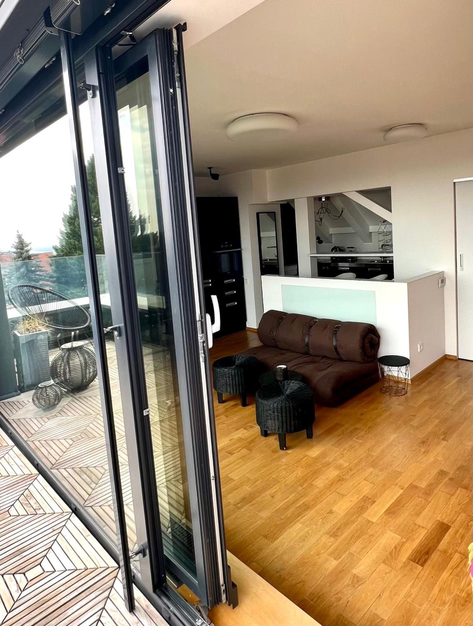 Apartman Se Saunou A Terasou S Vyhledem Na Brno Exterior photo